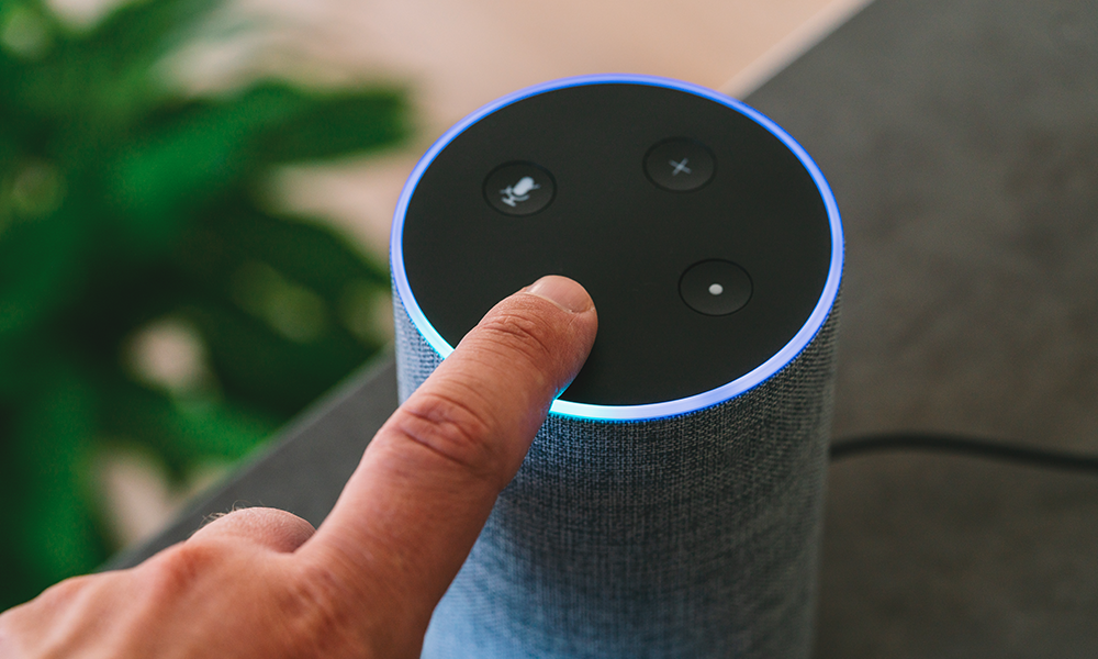 Amazon lidera mercado de smart speaker nos EUA, mas participação cai